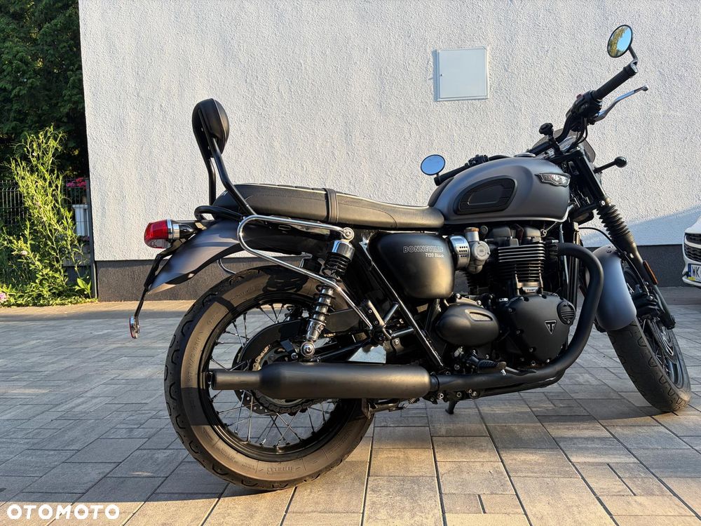 Triumph Bonneville - 19