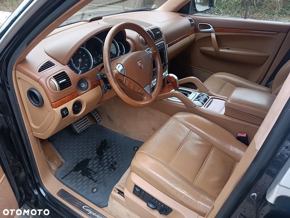 Porsche Cayenne - 12