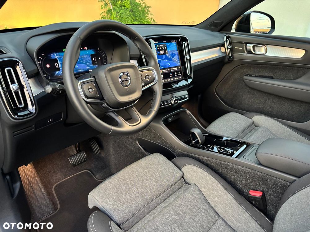 Volvo XC 40 B4 Ultra Black Edition - 21
