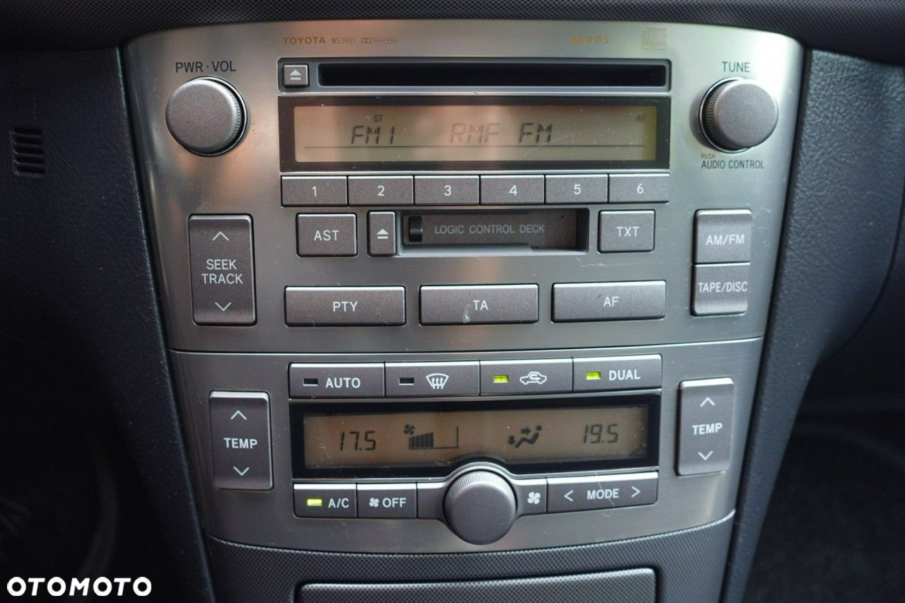 Toyota Avensis - 14