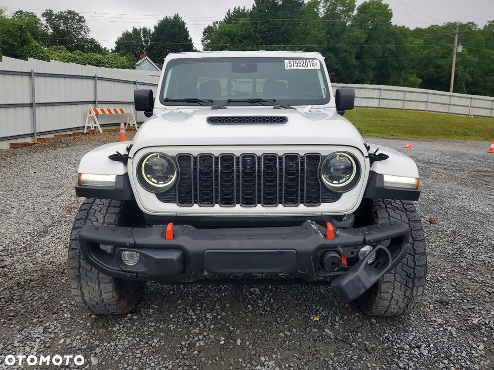 Jeep Gladiator - 2