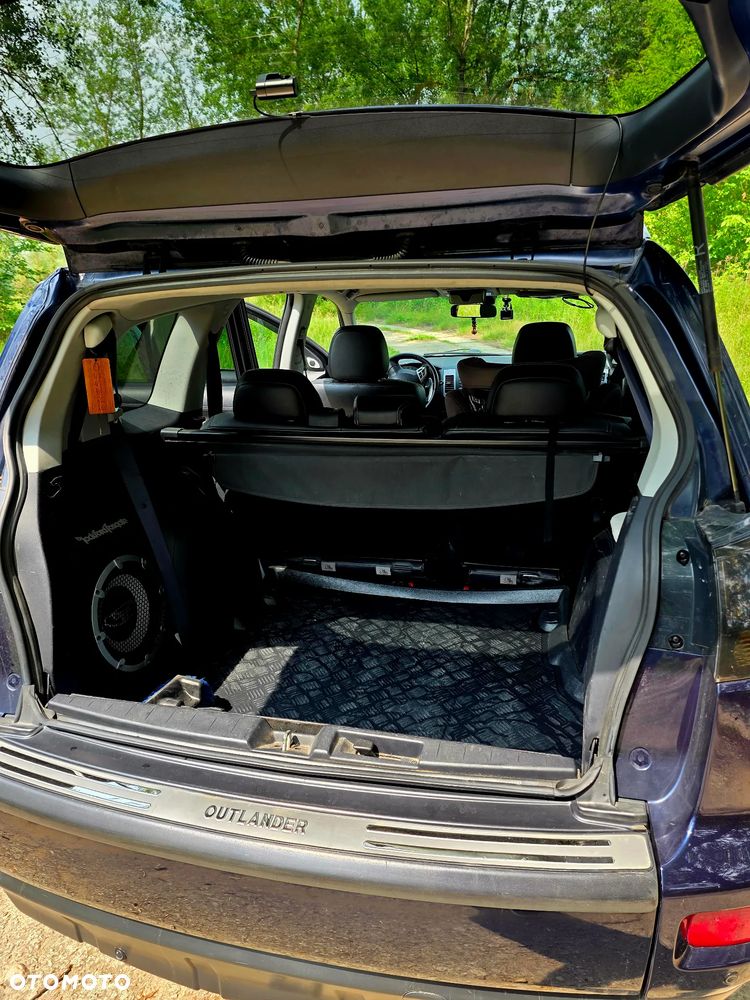 Mitsubishi Outlander - 7