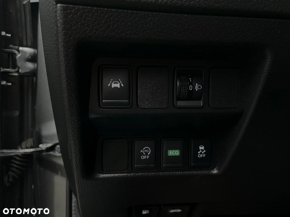 Nissan Qashqai 1.6 DCi Xtronic N-Connecta - 31