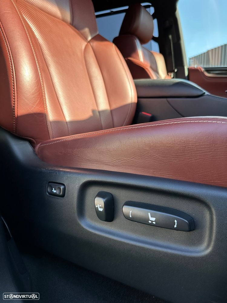 Lexus LX 450 - 21
