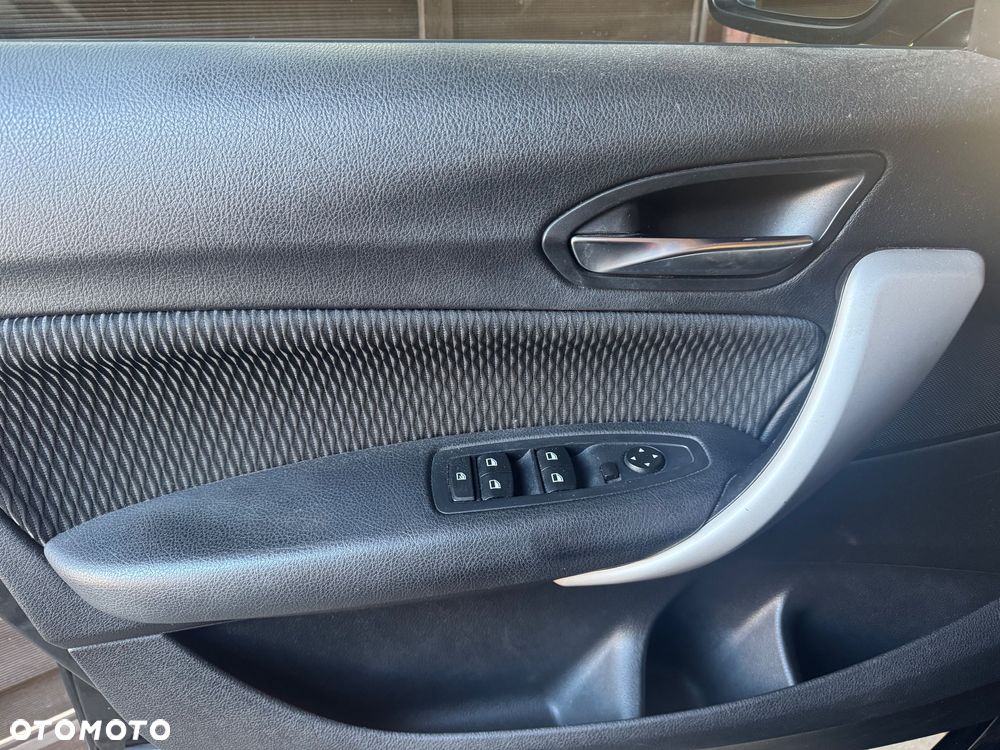 BMW Seria 1 116i - 6