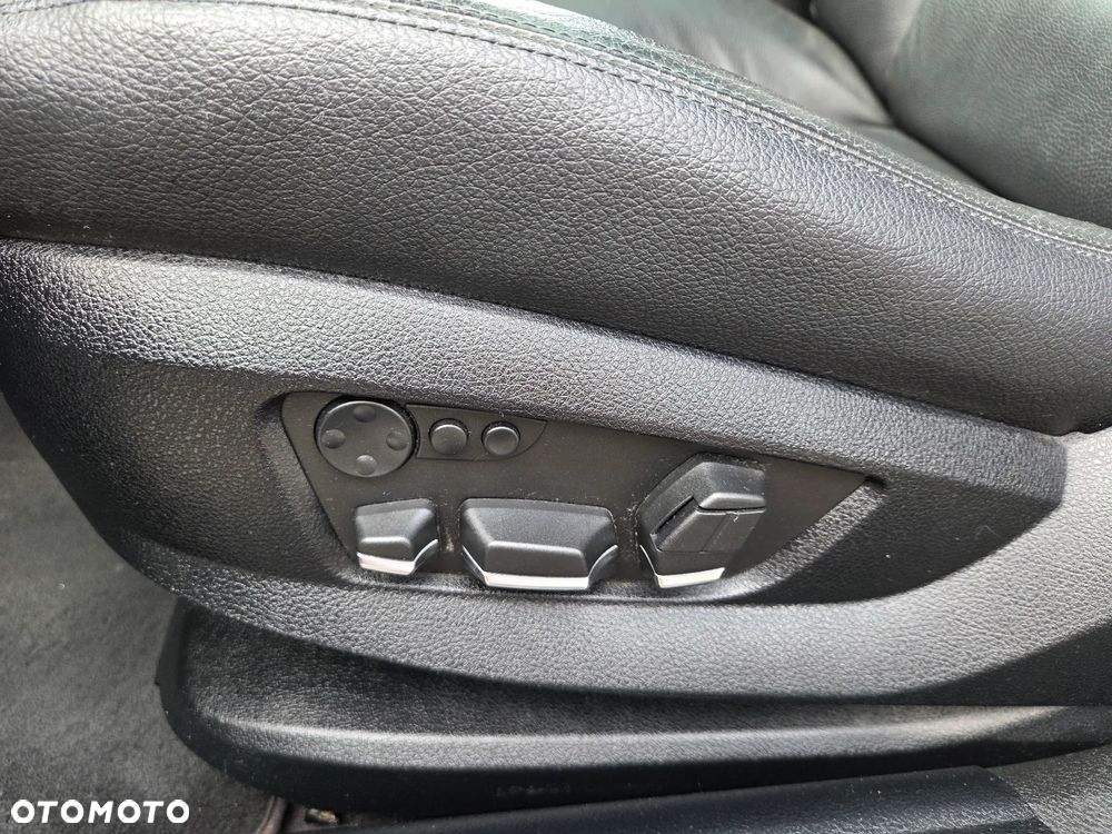 BMW Seria 5 - 32