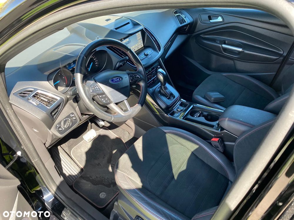 Ford Kuga 2.0 TDCi 4x4 ST-Line - 11