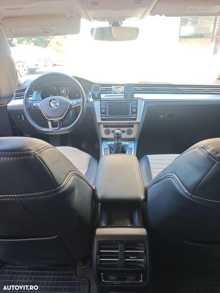 Volkswagen Passat 2.0 TDI Comfortline - 22