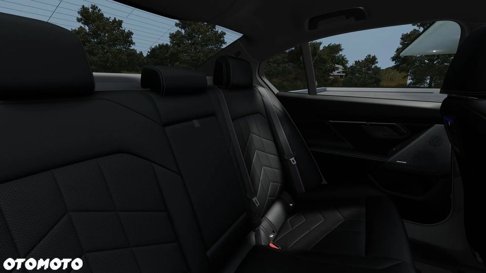 BMW Seria 5 520d xDrive mHEV - 11