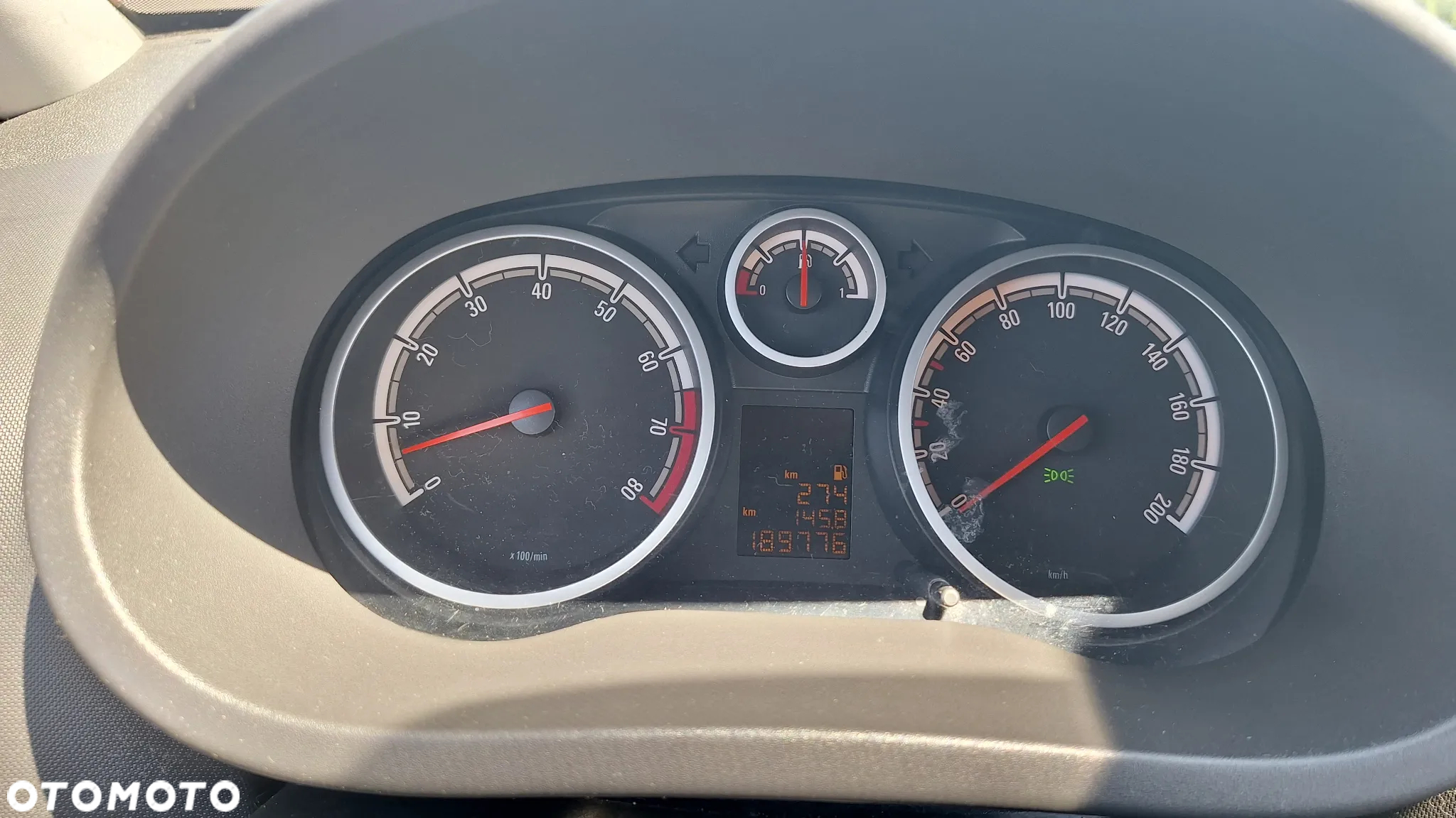 Opel Corsa 1.4 16V 111 - 12