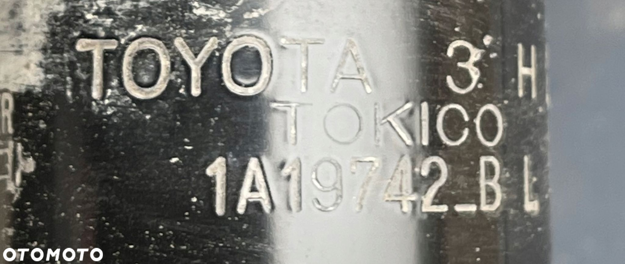 P4 TOYOTA RAV4 V 5 20 - 2.5 ZWROTNICA AMORTYZATOR LEWA PRZÓD 48520-42730 - 9