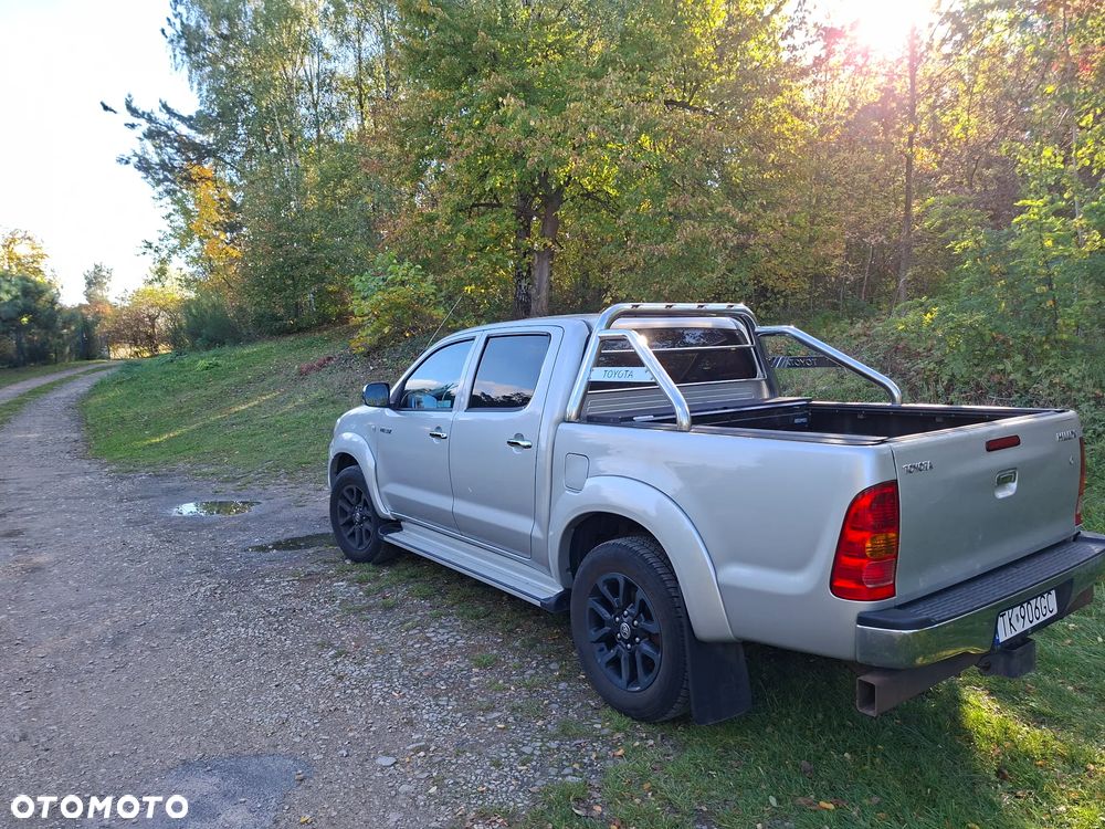 Toyota Hilux 2010 photo 5