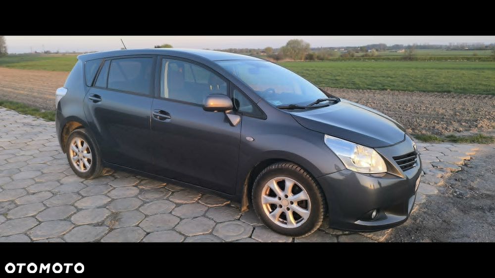 Toyota Verso 2.0 D-4D - 8