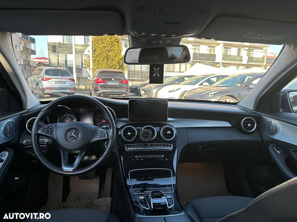 Mercedes-Benz C 220 CDI DPF Automatik BlueEFFICIENCY Avantgarde - 14