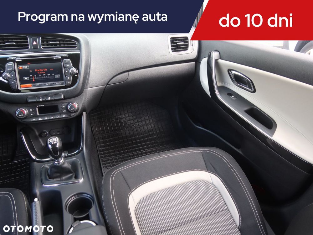 Kia Ceed - 10