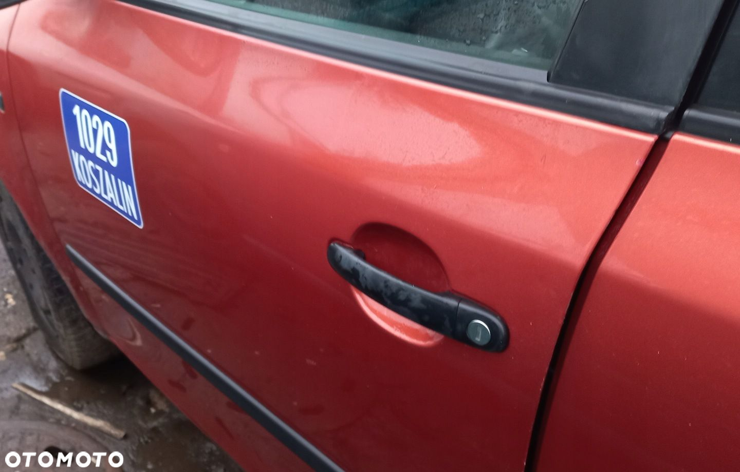 DRZWI PRZEDNIE LEWE SKODA FABIA II - 2
