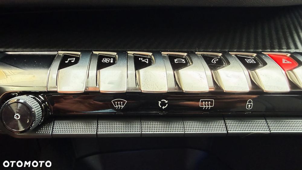 Peugeot 3008 BlueHDi 130 Stop & Start EAT8 Allure - 33
