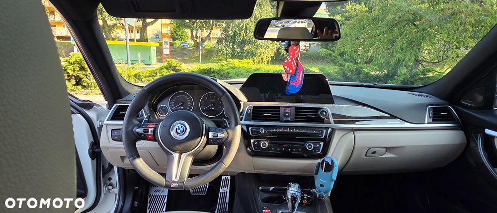 BMW Seria 3 - 38