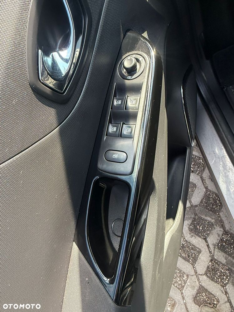 Renault Captur ENERGY TCe 90 Experience - 17