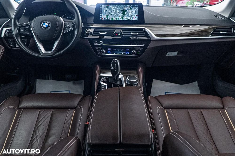 BMW Seria 5 530e iPerformance Aut. Luxury Line - 41