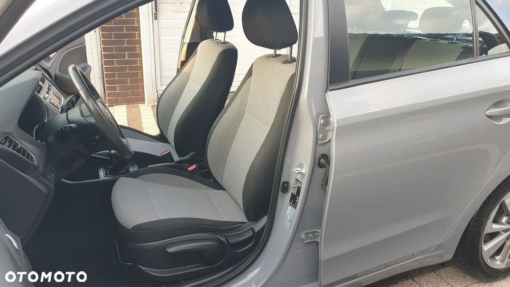 Hyundai i20 1.2 Intro Edition - 17
