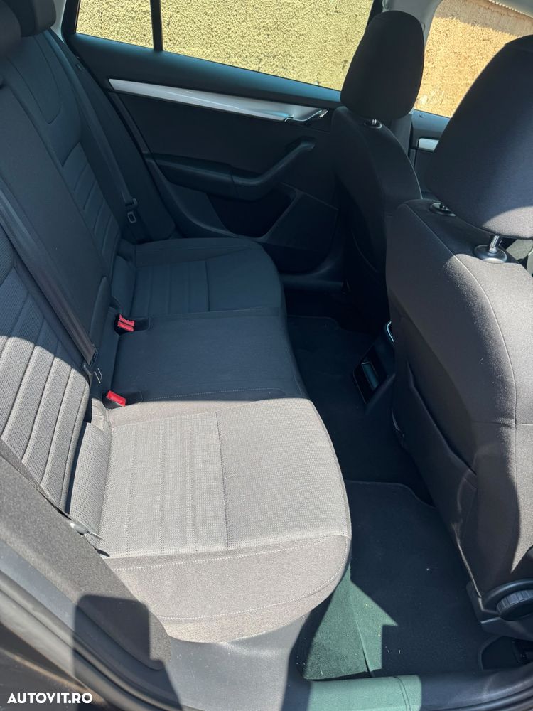Skoda Octavia 2.0 TDI ELEGANCE DSG - 11