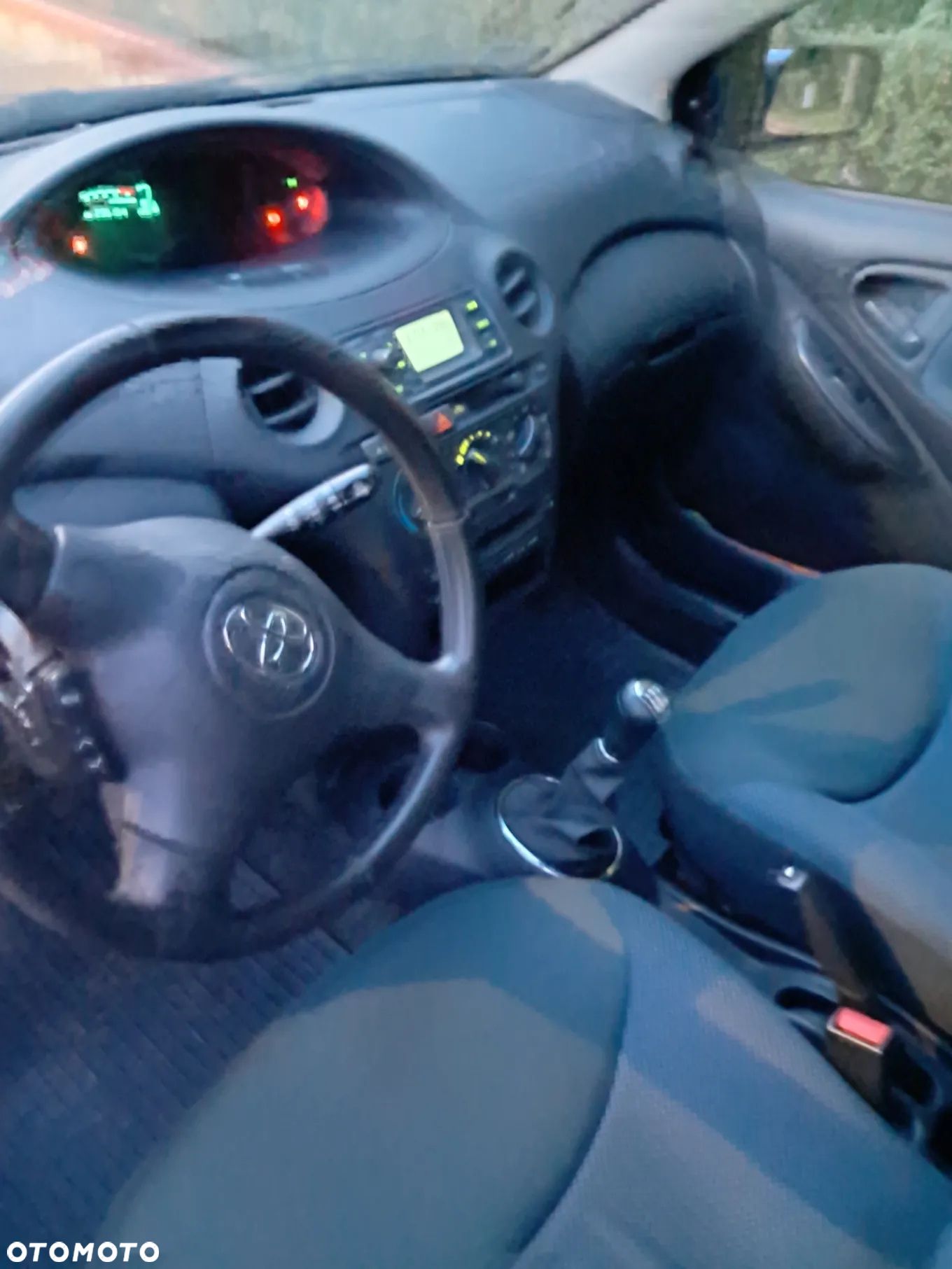 Toyota Yaris 1.0 Base - 6