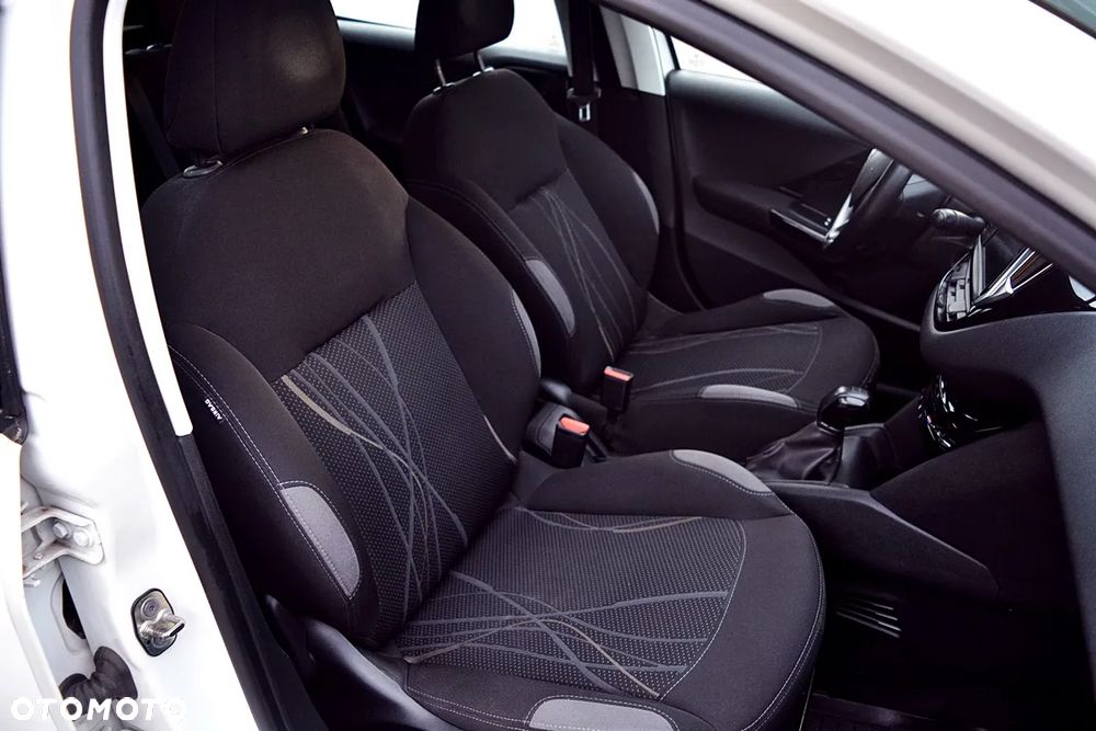 Peugeot 208 HDi 68 Access - 15