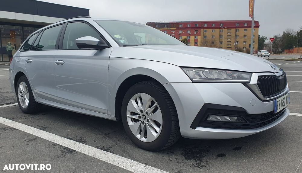 Skoda Octavia Combi 2.0 TDI Tour - 28