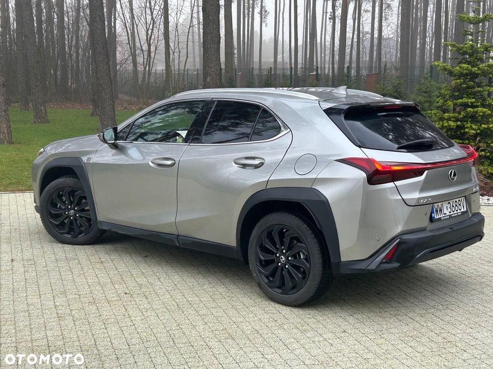 Lexus UX 250h F Sport 2WD - 6