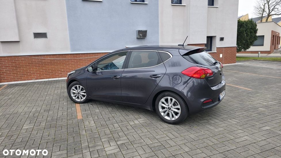 Kia Ceed 1.6 CRDi 136 ISG Spirit - 8