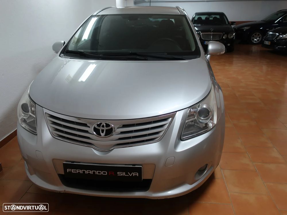 Toyota Avensis SW 2.0 D-4D Exclusive - 31
