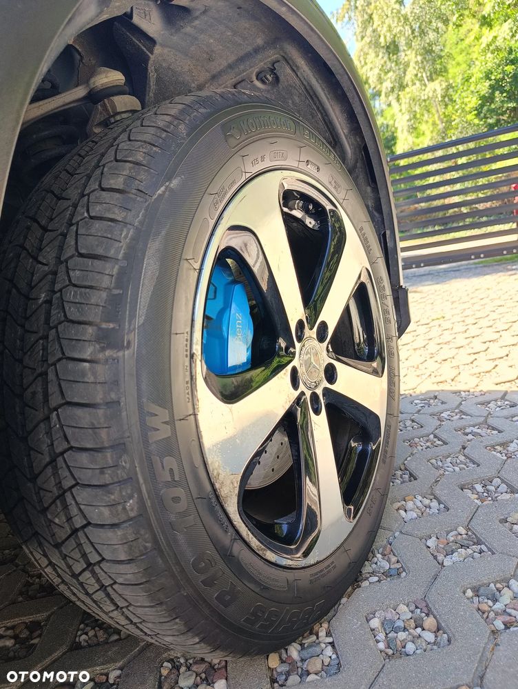 Mercedes-Benz GLC - 30