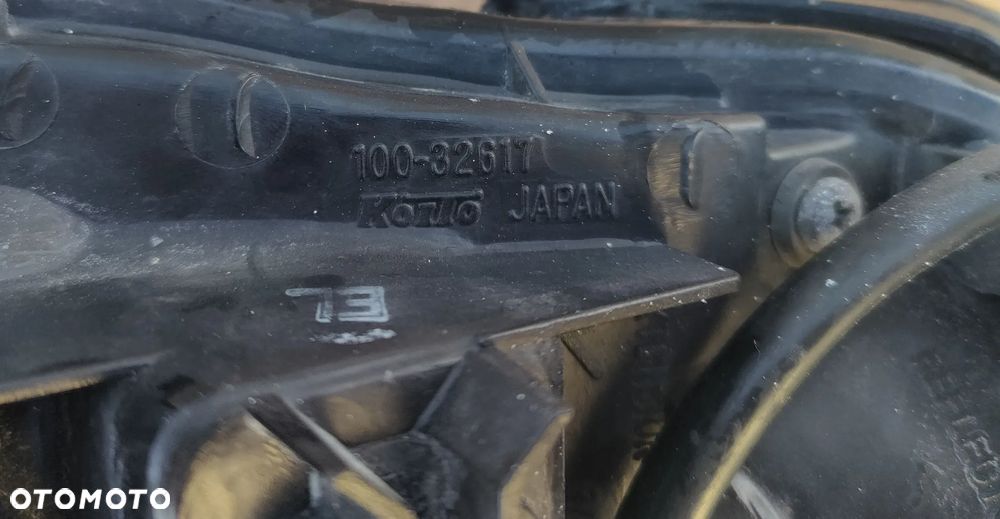 Reflektor Prawy Lampa prawa Suzuki Baleno 1998- EU Koito - 2