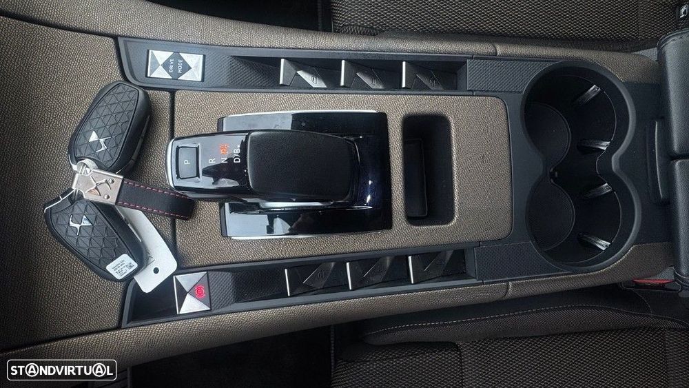 DS DS7 Crossback - 13