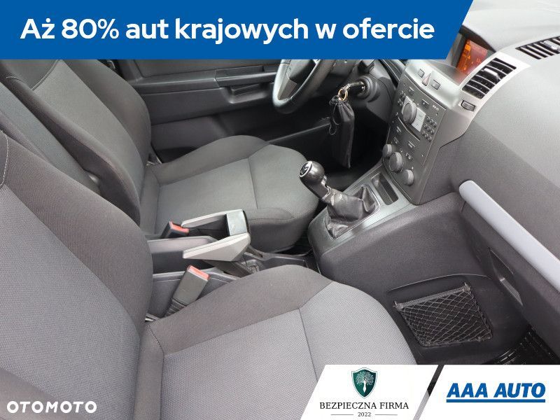 Opel Zafira - 10