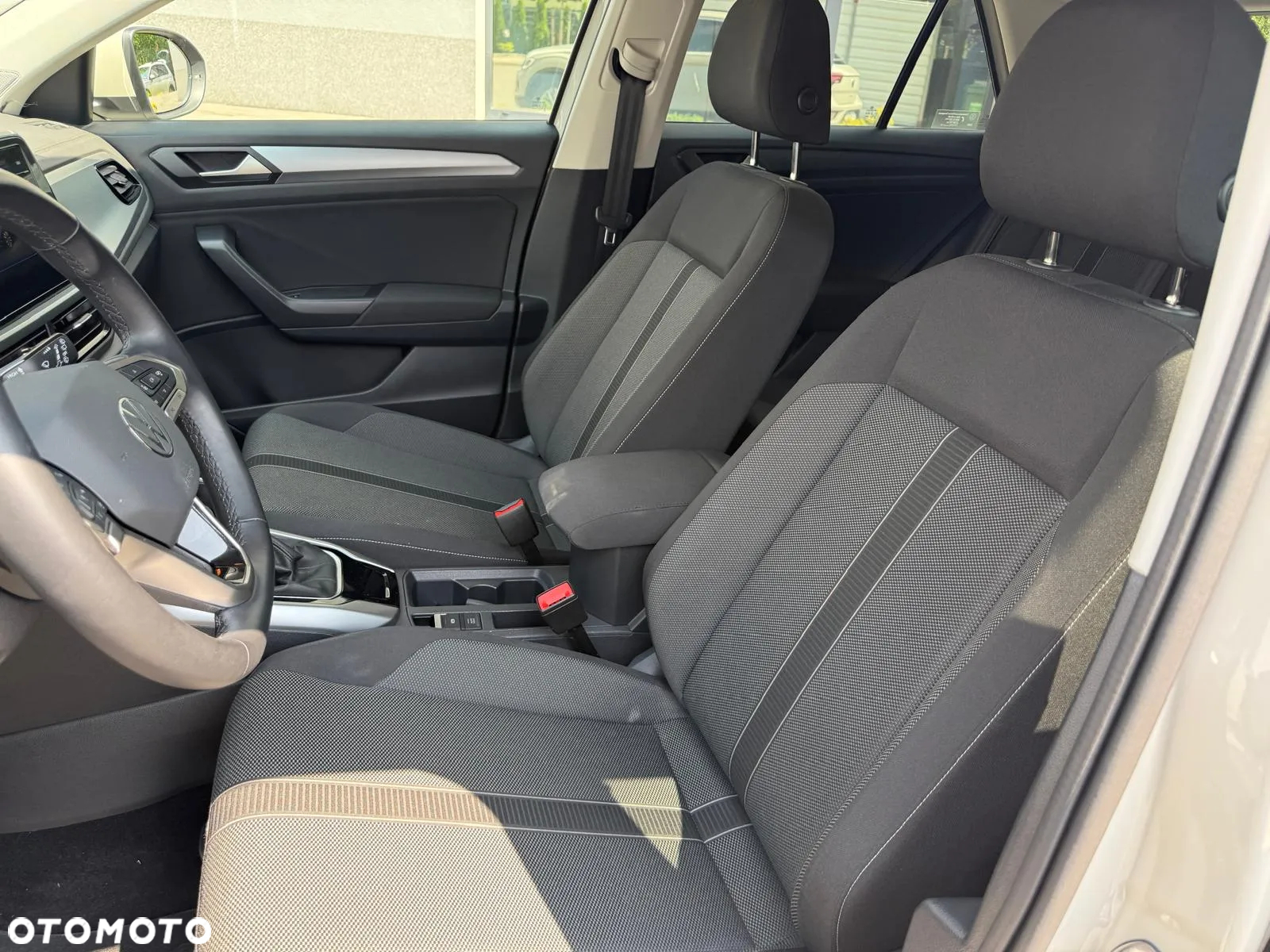 Volkswagen T-Roc - 6