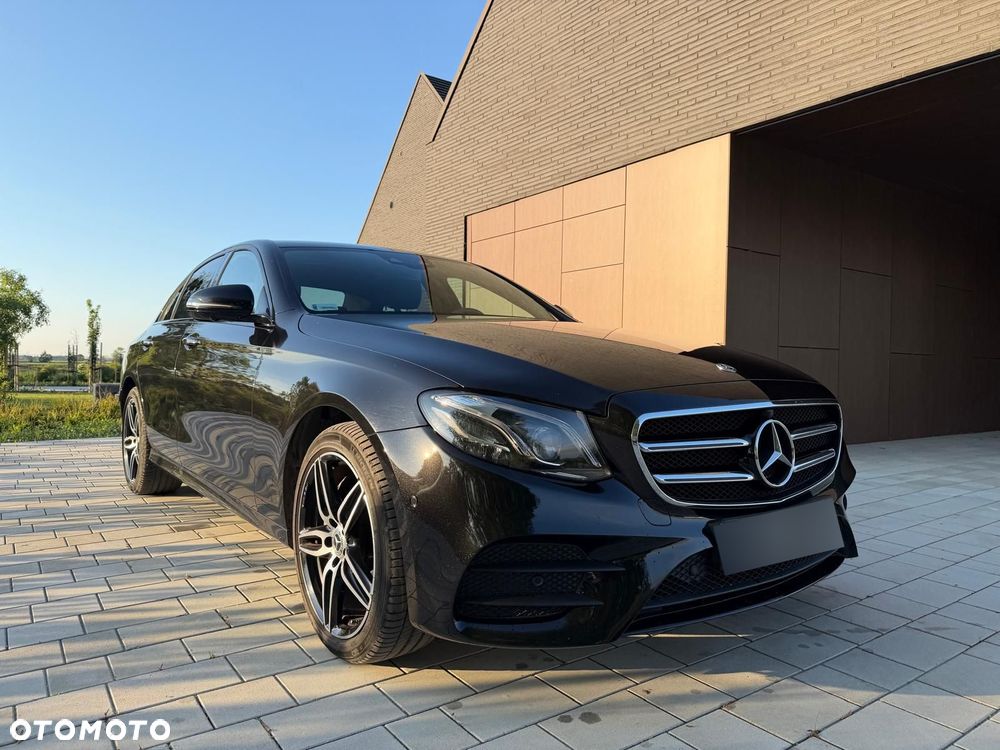 Mercedes-Benz Klasa E 220 d 4-Matic 9G-TRONIC - 18