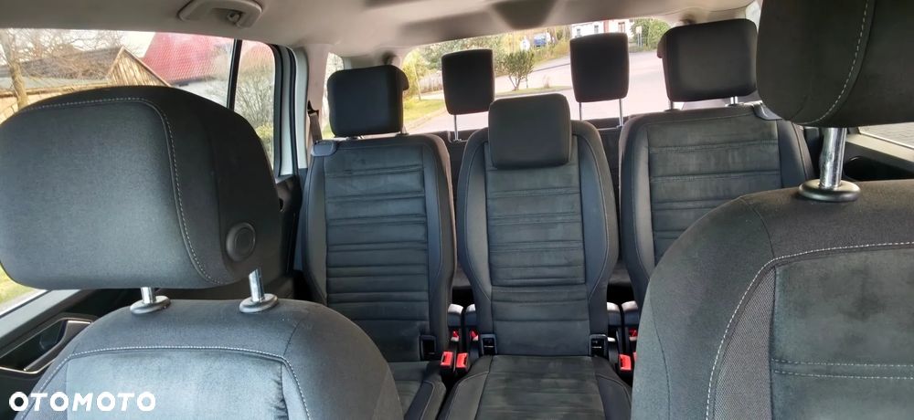 Volkswagen Touran - 17