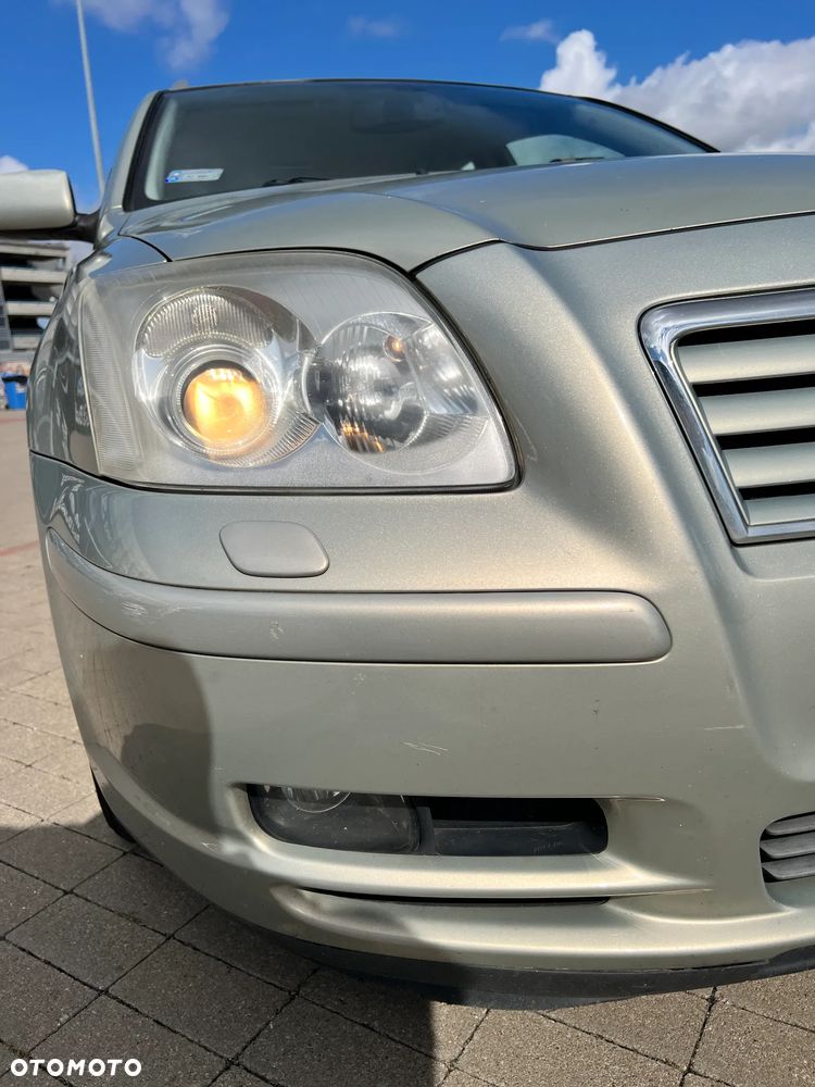 Toyota Avensis 1.8 VVT-i Sol - 13