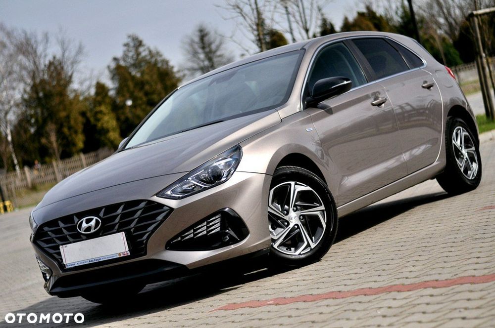 Hyundai i30 1.5 T-GDI 48V-Hybrid Advantage - 2
