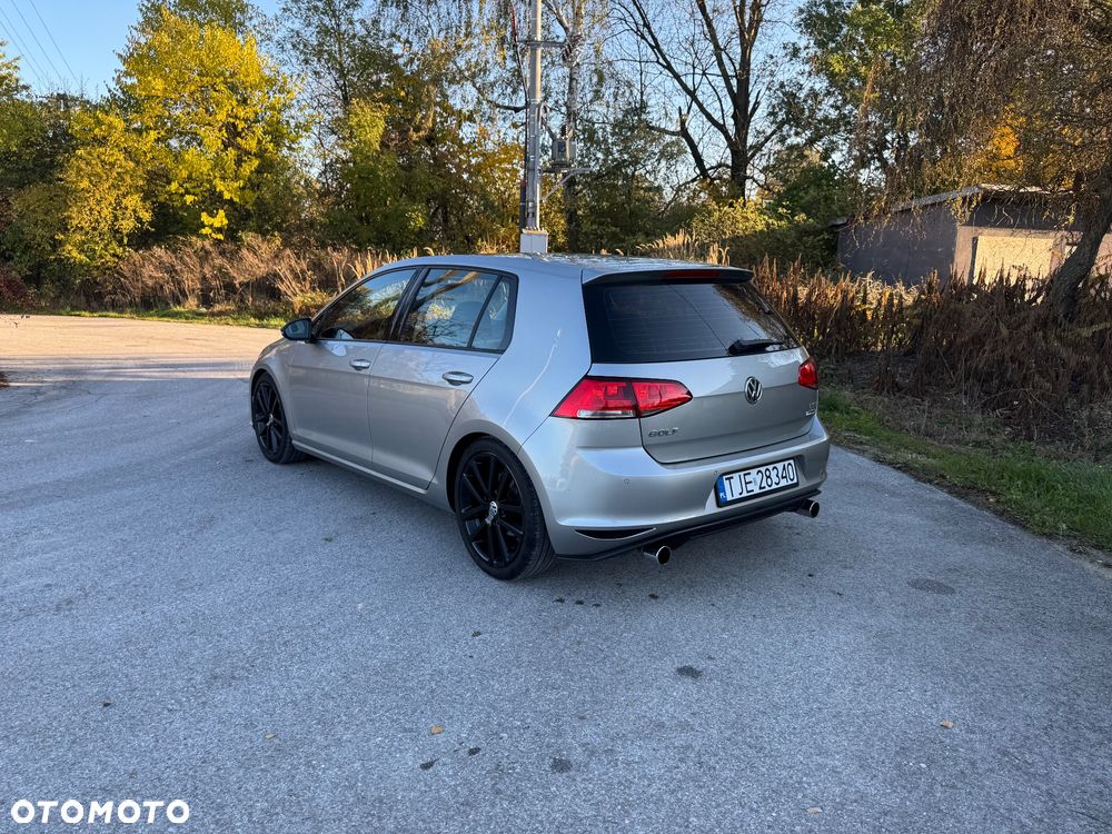 Volkswagen Golf - 5