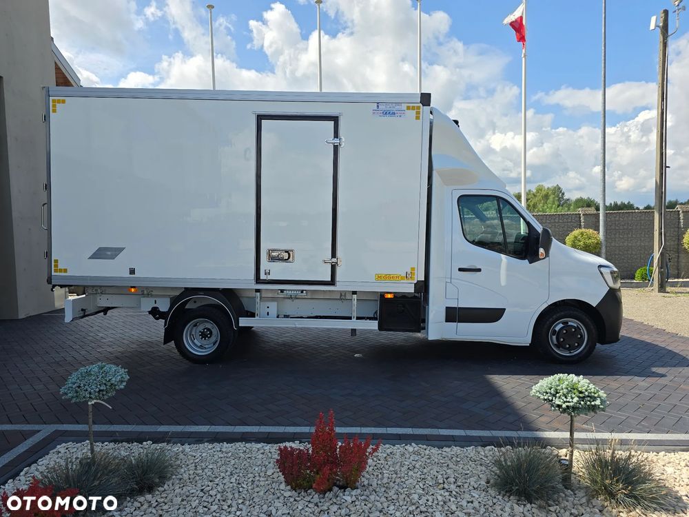 Renault MASTER CHŁODNIA 8 PALET Carrier XARIOS 350 -20*C +20*C 230V STACJONARNE PODŁĄNCZENIE TYLN OŚ BLIŻNIACZA WZMOCNIONA SALON POLSKA 125Tyś km SERWIS ASO RENO DO OSTATNIEGO Km GWARANCJA BOGATA OPCJA WYPOSAŻENIA LEDY HALOGENY TEMPOMAT FOTEL KIEROWCY PNEŁMATYCZNY - 6