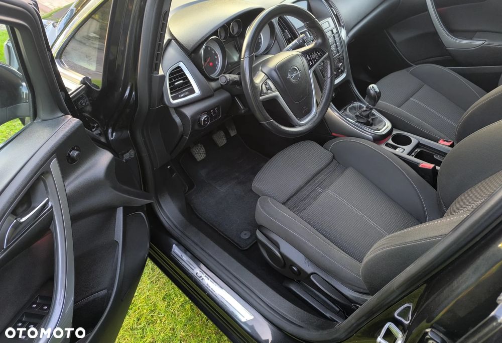 Opel Astra 1.4 Turbo Cosmo - 10