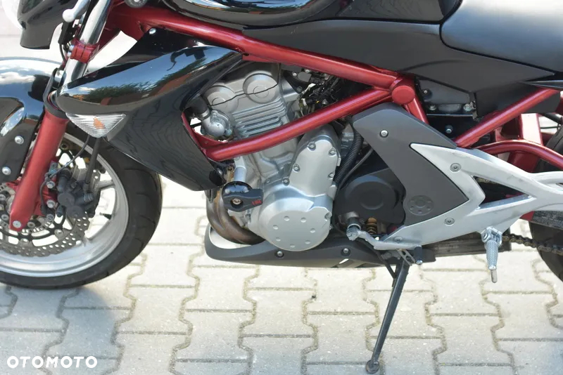 Kawasaki ER - 28