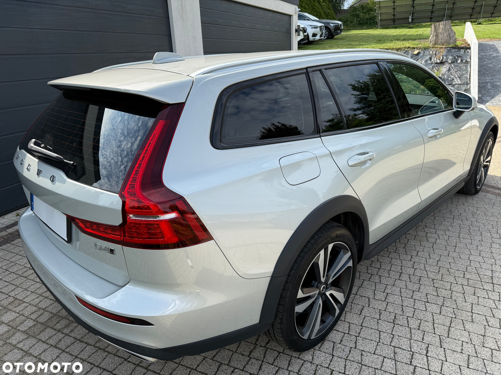 Volvo V60 Cross Country D4 AWD Geartronic Pro - 21