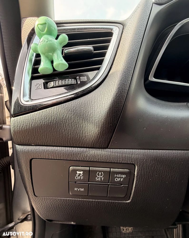 Mazda 3 G165 Revolution - 17