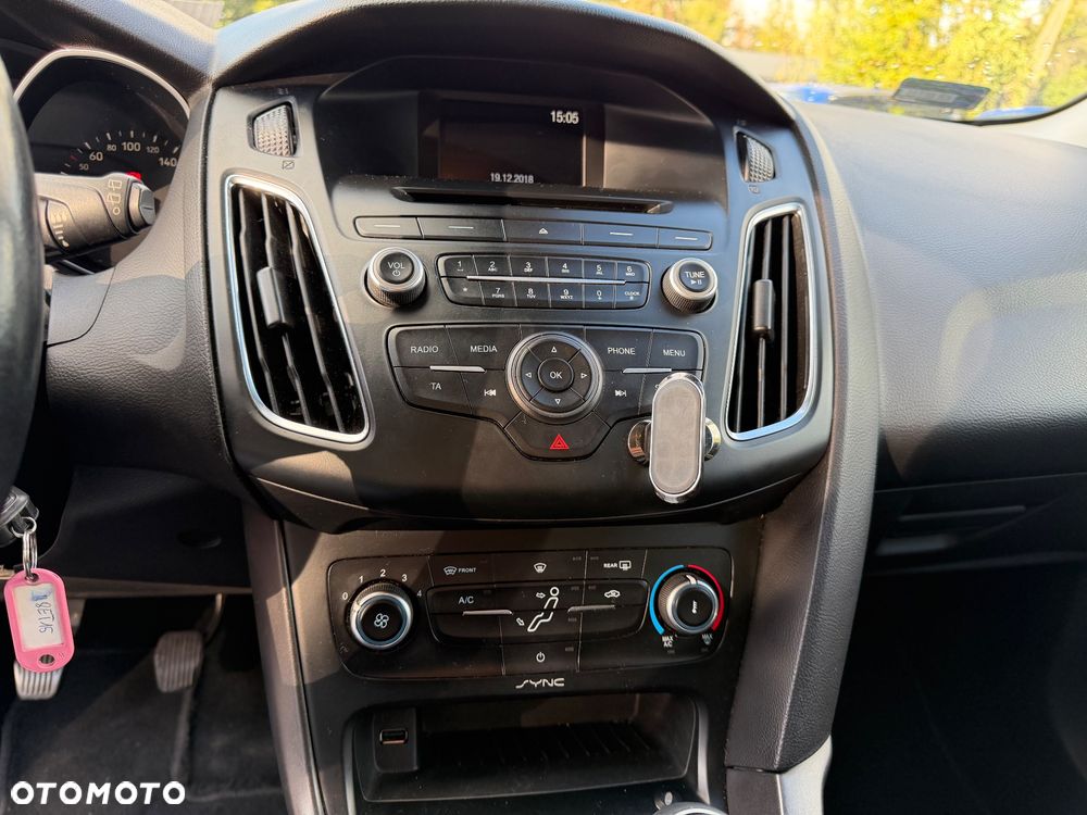 Ford Focus 1.5 TDCi SYNC Edition - 26