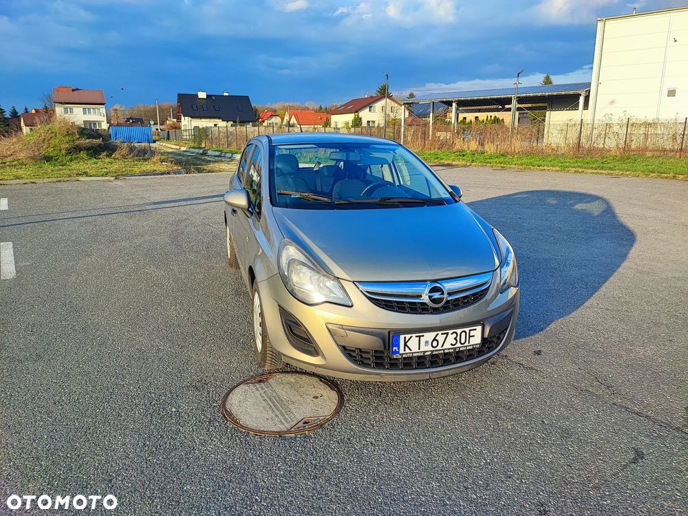 Opel Corsa 1.2 16V Essentia - 4