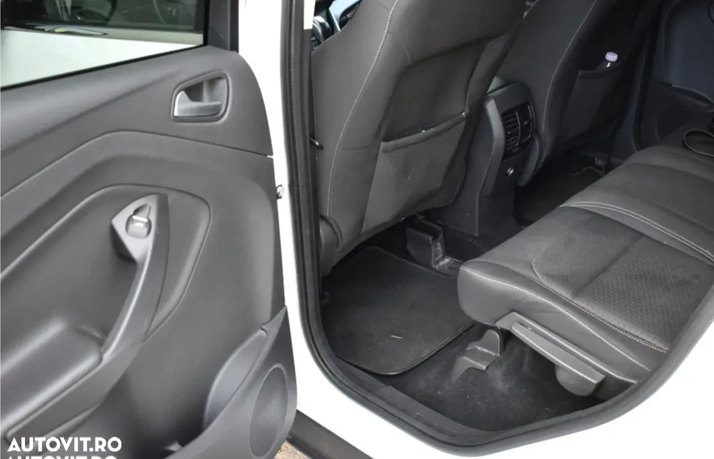 Ford Kuga 1.5 TDCi 2WD Powershift Trend - 5